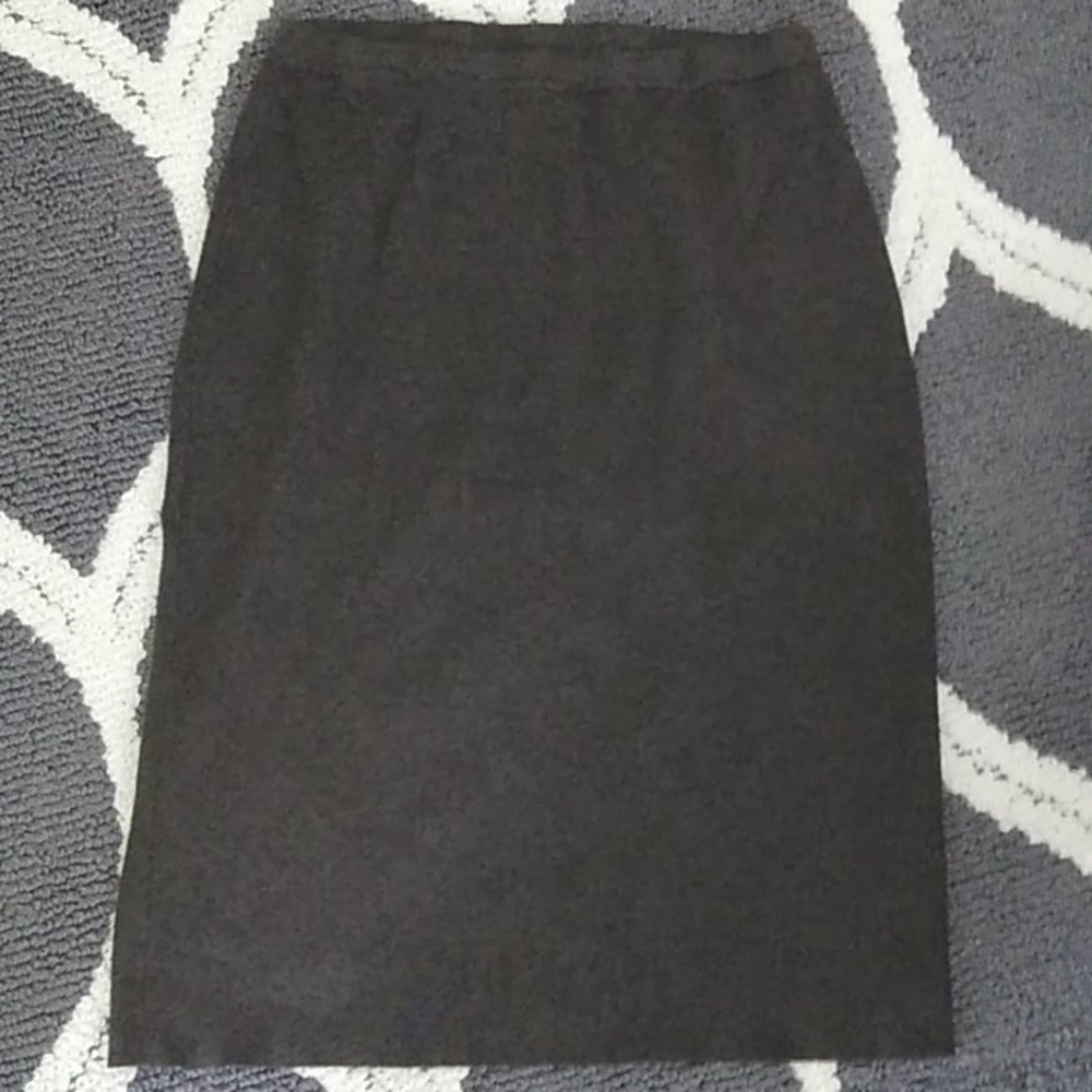 Gray pencil skirt